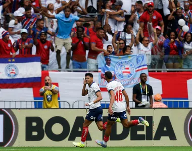 Na Fonte Nova, Bahia vence o Vitória