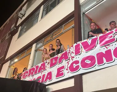 Fã compra apartamento em Ondina só para ver Ivete no Carnaval