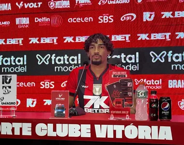 Fabri, atacante do Vitória