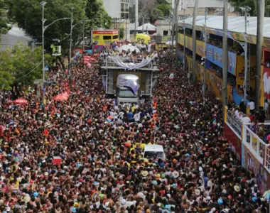 Trio de Ivete Sangalo no último dia do Carnaval de Salvador 2025