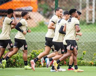 Elenco rubro-negro está pronto para mais uma batalha esta noite