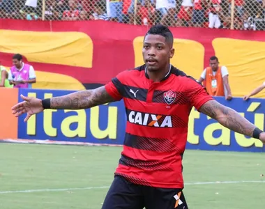 Atacante fez sucesso com a camisa rubro-negra