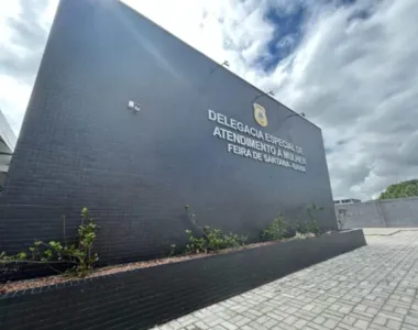 Supeito foi preso e apresentado à delegacia da cidade