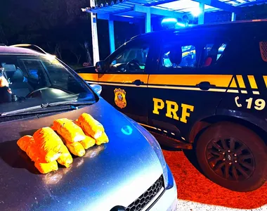 Droga foi achada em um compartimento adaptado no veículo