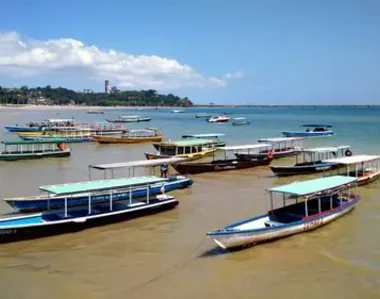 Praia em São Tomé de Paripe