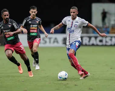 Luciano Juba em noite de Libertadores com a camisa do Bahia