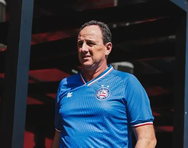 Rogério Ceni levantou sua primeira taça no comando técnico do Bahia