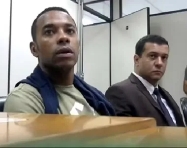 Robinho na audiência de custódia na Polícia Federal, em Santos