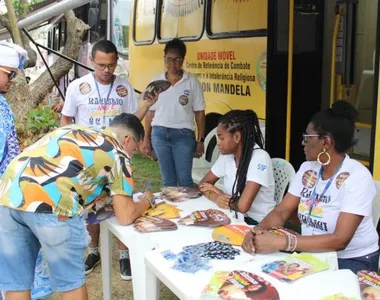 Unidade móvel do Centro de Referência Nelson Mandela estará no Carnaval