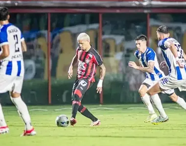 Vitória saiu derrotado no primeiro jogo contra o Cerro Largo