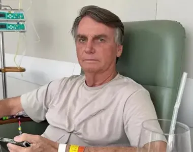 Ex-presidente chocou ao mostrar intestino exposto antes de cirurgia
