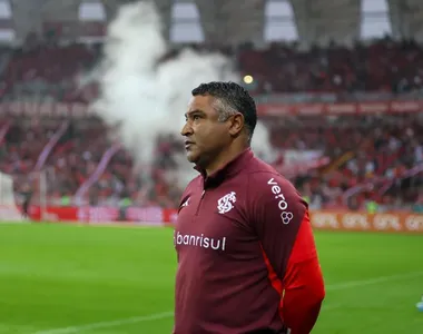 Roger Machado ficou à frente do Bahia mais de um ano