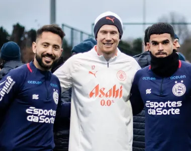 Já pensou esse trio juntos em campo? Everton Ribeiro, De Bruyne e Cauly