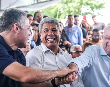 Jerônimo ao lado de Zé Ronaldo