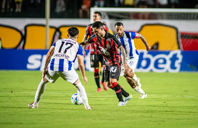 Imagem ilustrativa da imagem Vitória x Cerro Largo: onde assistir, escalações e outras informações