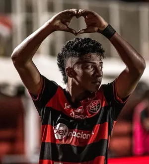 Imagem ilustrativa da imagem Lembra dele? Cria do Vitória é anunciado em atual campeão português