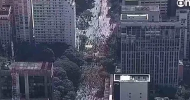 Imagem ilustrativa da imagem Destemido apanha após ir para ato de Bolsonaro com camisa de Lula