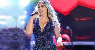 Imagem ilustrativa da imagem Walkyria Santos desabafa e cancela show por problemas de saúde