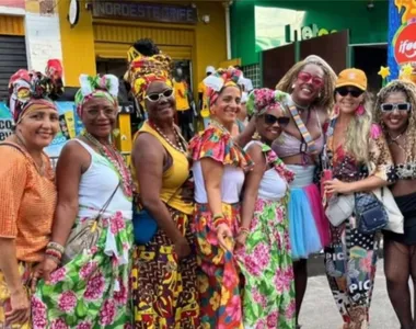 Arrastão de Samba Junino DiCássia e As Pretas
