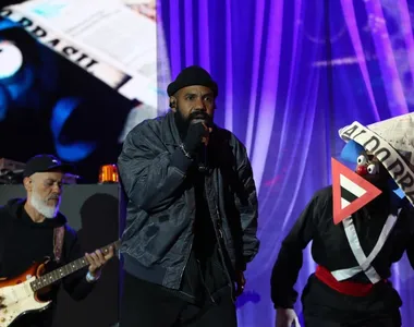 Russo Passapusso durante show no João Rock