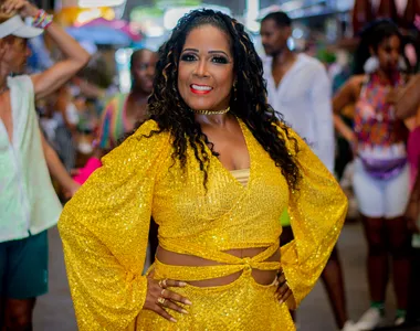 Cantora Julieta Rodrigues nos bastidores das gravações