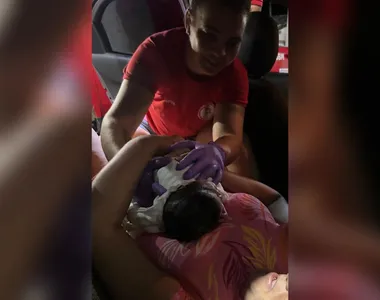 Após o nascimento, mãe e filho foram levados para o Hospital Materno Infantil