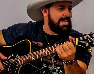 Sertanejo e sócio foram executados durante reunião