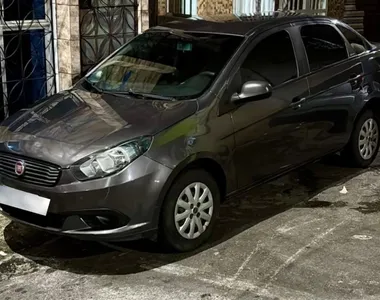 Carro utilizado na tentativa de assalto