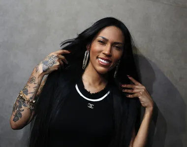 Simone Morena é uma das cantoras mais estouradas do momento