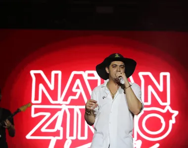 Nattanzinho durante apresentação no São João de Paripe