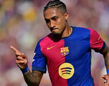 Raphinha é jogador do Barcelona e da Seleção Brasileira