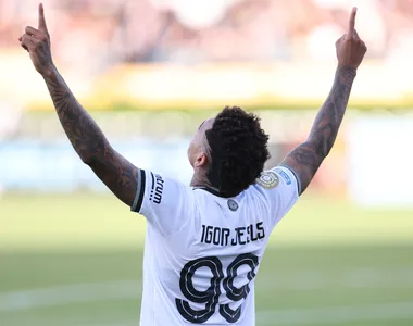 Igor Jesus fez o gol da Vitória do Botafogo