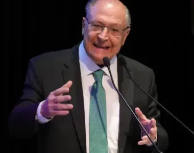 Alckmin foi internado na tarde desta quinta-feira (29)