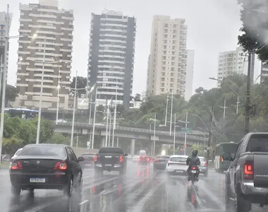 Chuva atrapalhou a manhã desta sexta