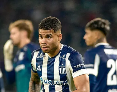 Jogador do Talleres acusa meia do São Paulo de ofensa xenofóbica