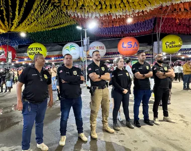 Com base nas informações fornecidas, os policiais civis iniciaram buscas