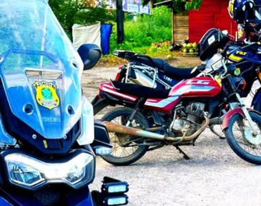 Motocicleta recuperada pelos policiais