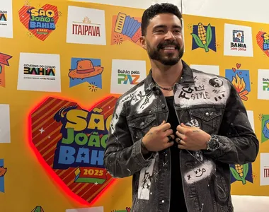 Vocalista da banda Papazoni, Felipe Gama