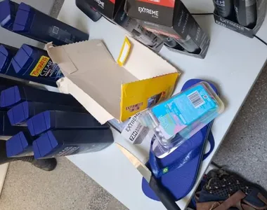 Trio de adolescentes é flagrado após furto em comércio na Avenida Paralela