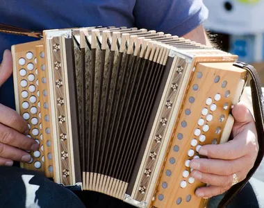 Música será eleita por votação popular