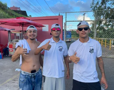 Herbert Pereira, de 36 anos (no centro)