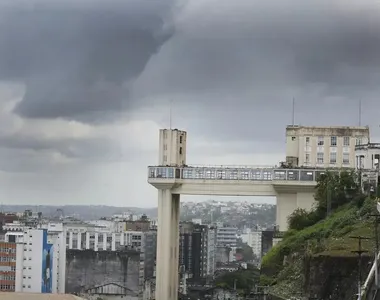 Capital baiana enfrentou, durante a semana, tempo nublado e chuva