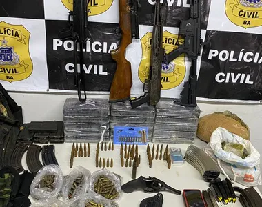 Um homem encapuzado invadiu um bar e atirou mais de 20 vezes