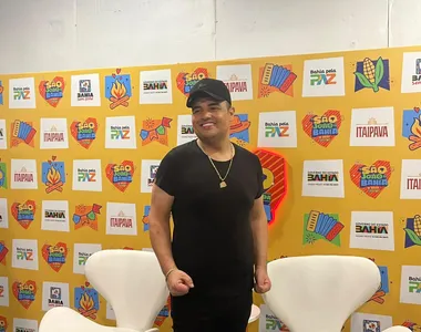 Artista se apresentou no Parque de Exposições