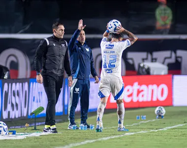 Leonardo Jardim contestou a decisão do árbitro