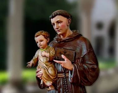 Santo Antônio de Lisboa, ou de Pádua, como também é conhecido