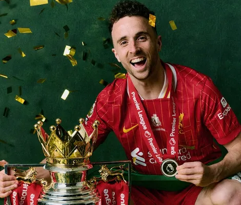 Imagem ilustrativa da imagem Urgente! Morre atacante do Liverpool em acidente de carro