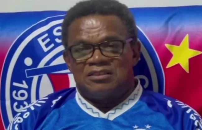 Imagem ilustrativa da imagem Torcida do Bahia ajuda ídolo com dívida e recebe agradecimento