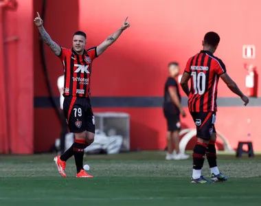 Renato Kayzer tirou Rubro-Negro do sufoco total