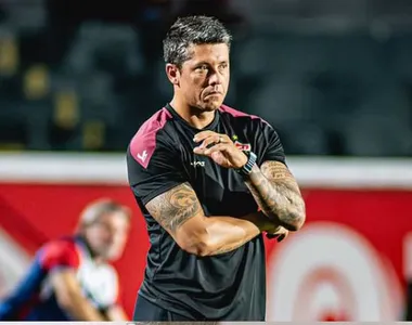 Thiago Carpini, ex-técnico do Vitória